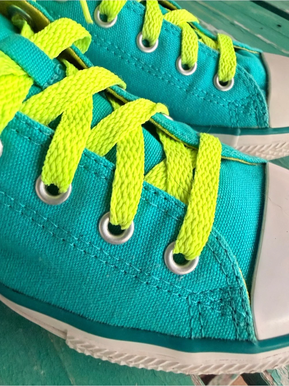 Converse Kids Teal Canvas Sneakers with Neon Yellow Laces Sz 5